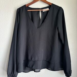 Abercrombie and Fitch Flowy Top - Black - Size M.